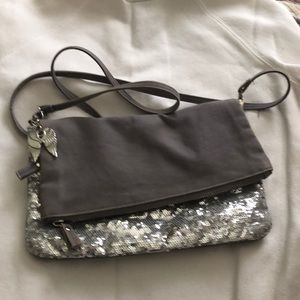 Crossbody purse